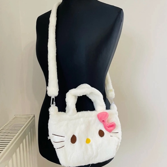 ‼️SOLD‼️ NWT Sanrio Hello Kitty Plushie Bag - Picture 4 of 12